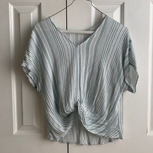 boutique striped tie in the front top!